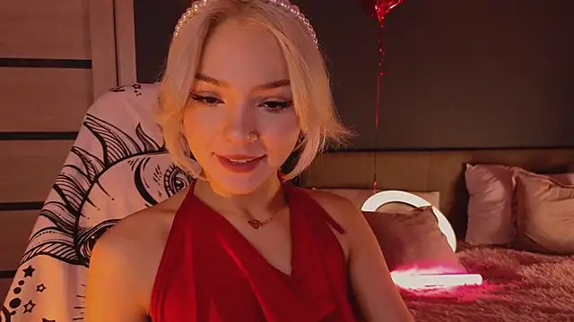 Snapshot of SandraBoyl chatting on March 14, 2025, 1:05 am SandraBoyl online show from March 14, 2025, 1:05 am