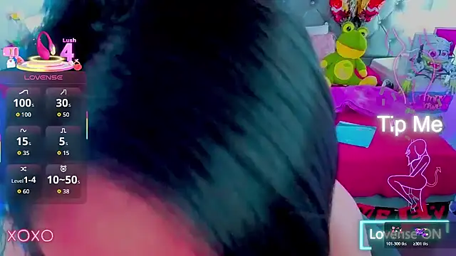 Snapshot of NatalieHarris chatting on October 18, 2025, 7:14 pm NatalieHarris online show from October 18, 2025, 7:14 pm