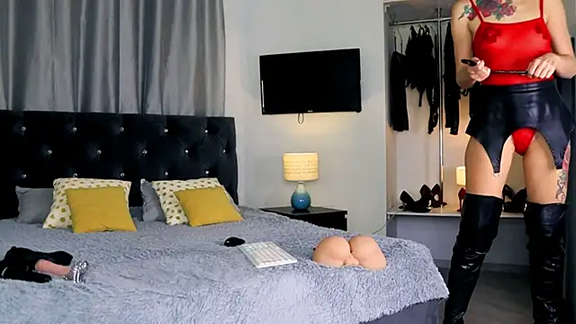 InvitingTina online show from November 11, 2025, 3:17 am