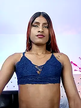 Snapshot of Elektra_Queen chatting on January 16, 2025, 1:36 pm Elektra Queen online show from January 16, 2025, 1:36 pm