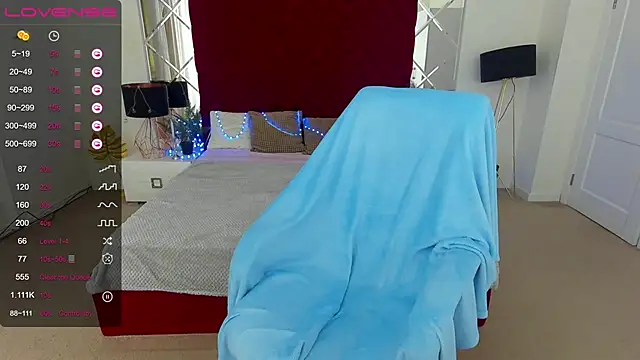 JasminJames online show from February 3, 2025, 5:24 pm