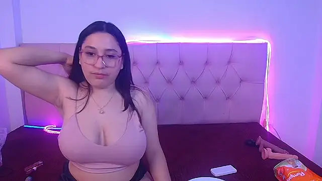 Little Cuttie  online show from January 4, 2025, 5:48 am