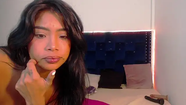 SaraApril 1 online show from February 4, 2025, 11:27 pm