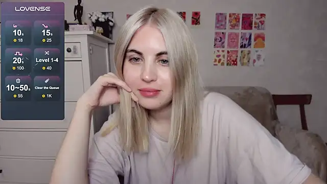 Snapshot of pawpaws chatting on October 16, 2025, 4:19 pm pawpaws online show from October 16, 2025, 4:19 pm