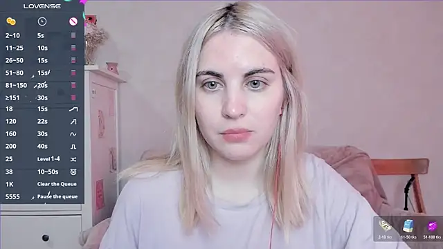 Snapshot of pawpaws chatting on November 4, 2025, 10:58 am pawpaws online show from November 4, 2025, 10:58 am