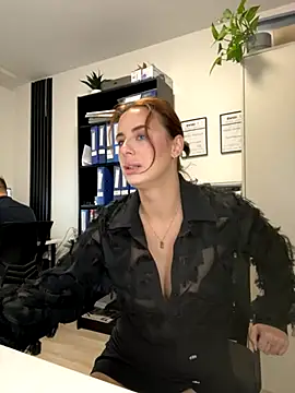 Snapshot of Hii_Lolla chatting on September 22, 2025, 6:04 am Hii Lolla online show from September 22, 2025, 6:04 am