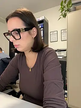 Snapshot of Hii_Lolla chatting on October 23, 2025, 6:02 am Hii Lolla online show from October 23, 2025, 6:02 am