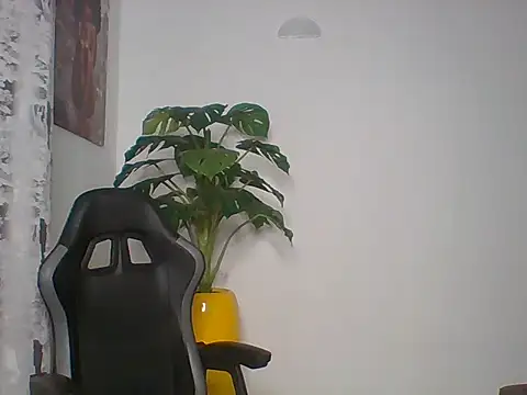 Snapshot of rosey_cheeks chatting on April 10, 2026, 1:33 am rosey cheeks online show from April 10, 2026, 1:33 am