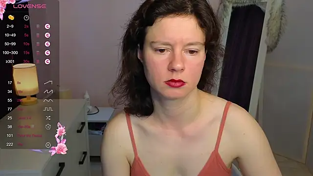 Snapshot of Dana_Magicall chatting on November 1, 2025, 11:23 am Dana Magicall online show from November 1, 2025, 11:23 am