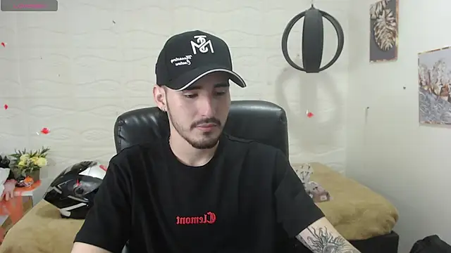 DmitriSanders online show from December 13, 2024, 10:13 pm