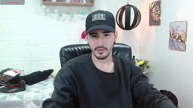 DmitriSanders online show from February 25, 2025, 9:02 pm