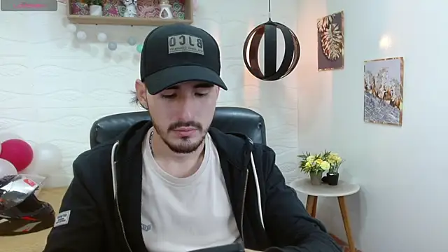 DmitriSanders online show from March 5, 2025, 9:37 pm