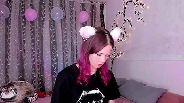 space cowgirl online show from February 19, 2025, 3:39 am