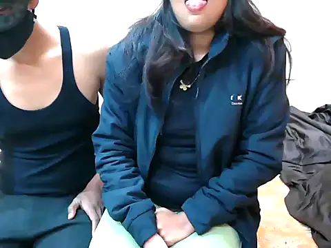 Snapshot of Queen_savi chatting on January 2, 2025, 5:07 pm Queen savi online show from January 2, 2025, 5:07 pm