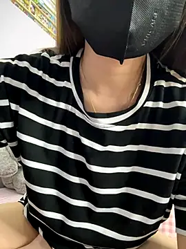 Linh diudang online show from November 14, 2025, 3:16 am