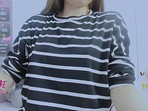 Linh diudang online show from November 28, 2025, 2:36 am