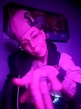 real fenix online show from October 2, 2025, 10:11 am