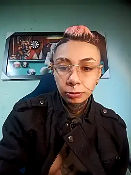 real fenix online show from October 8, 2025, 1:53 pm