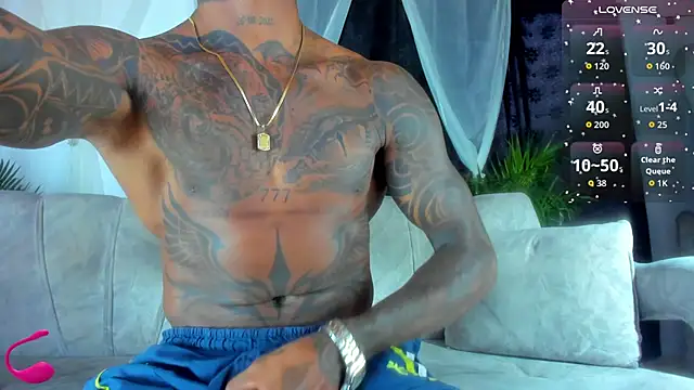 Snapshot of esteveen_ortegas_ chatting on October 8, 2025, 10:40 pm esteveen ortegas  online show from October 8, 2025, 10:40 pm