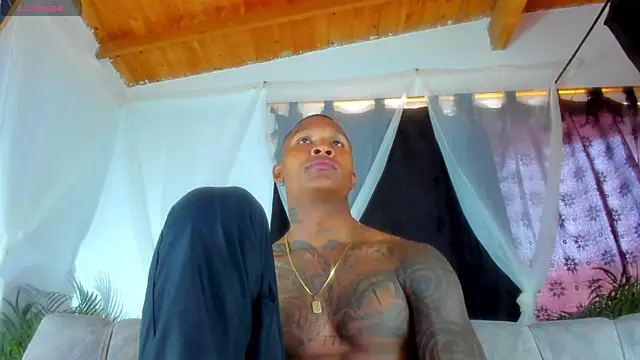 Snapshot of esteveen_ortegas_ chatting on October 26, 2025, 4:13 pm esteveen ortegas  online show from October 26, 2025, 4:13 pm