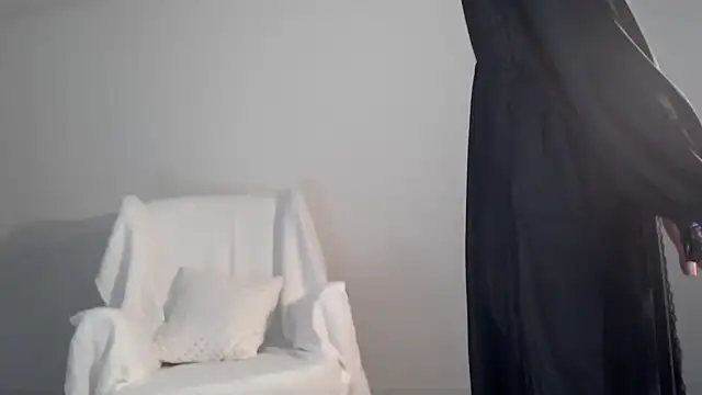 Snapshot of Lily_0000 chatting on February 25, 2025, 1:28 pm Lily 0000 online show from February 25, 2025, 1:28 pm