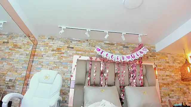 karla dunn online show from February 12, 2026, 8:37 pm