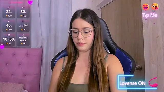 ParisShayk online show from May 8, 2026, 5:51 pm