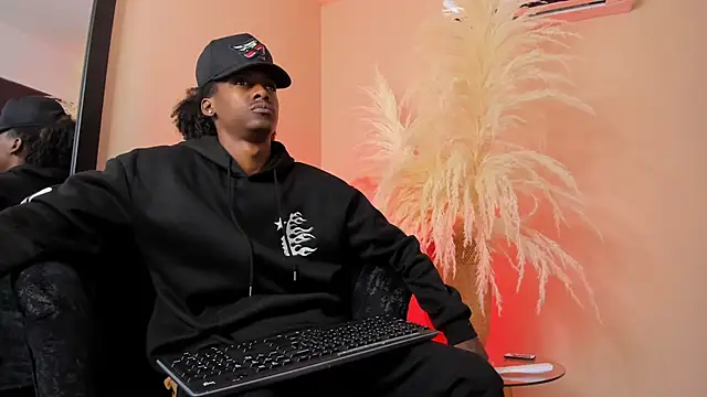 BRYXXXON1 online show from February 19, 2025, 2:55 pm