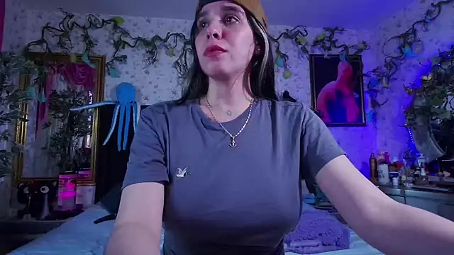 Elizabeth77  online show from January 16, 2025, 7:20 pm