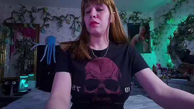 Elizabeth77  online show from February 3, 2025, 10:14 am
