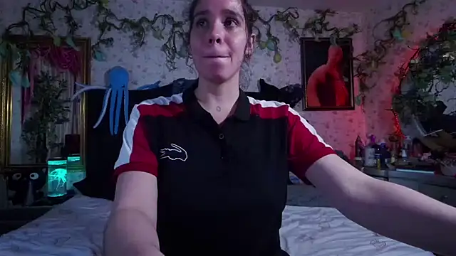 Elizabeth77  online show from February 4, 2025, 10:13 pm