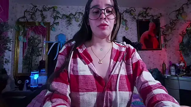 Elizabeth77  online show from March 10, 2025, 8:12 pm