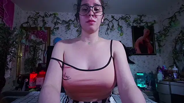 Elizabeth77  online show from September 20, 2025, 10:22 pm