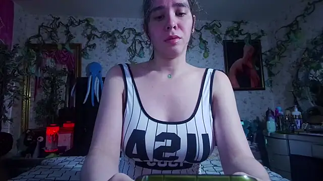 Elizabeth77  online show from September 23, 2025, 10:18 am