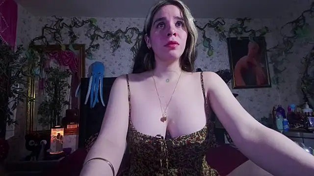 Elizabeth77  online show from October 6, 2025, 11:18 am