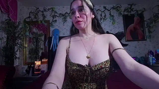 Elizabeth77  online show from October 6, 2025, 11:24 pm