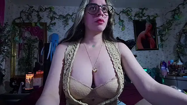 Elizabeth77  online show from October 9, 2025, 10:24 am