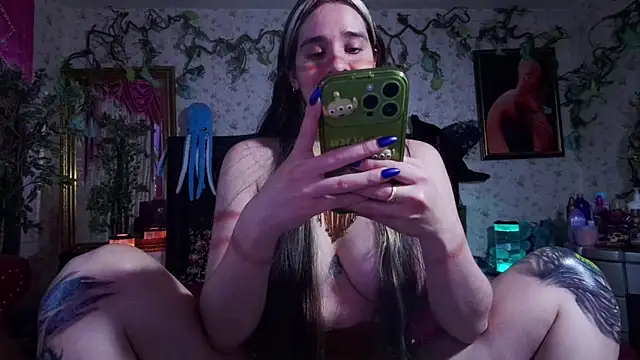 Elizabeth77  online show from October 10, 2025, 8:08 pm