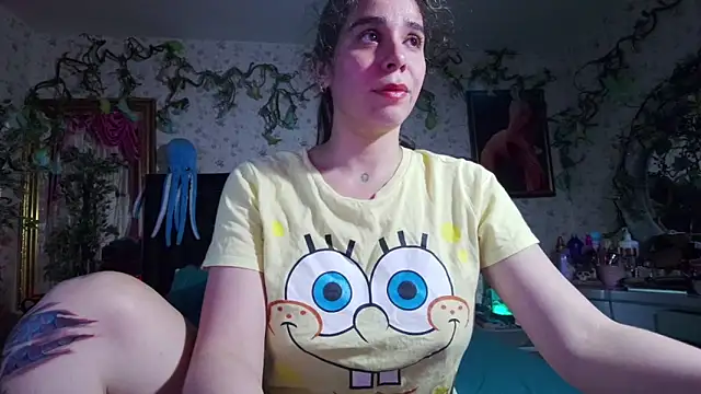 Elizabeth77  online show from October 18, 2025, 9:48 pm