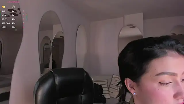 Snapshot of PaulinaSantos_ chatting on September 13, 2025, 7:35 pm PaulinaSantos online show from September 13, 2025, 7:35 pm