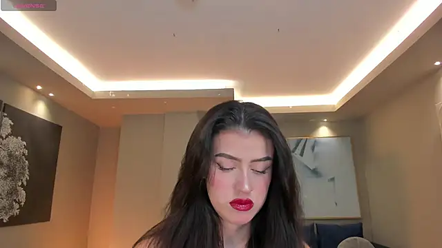 PaulinaSantos  online show from November 8, 2025, 7:34 pm