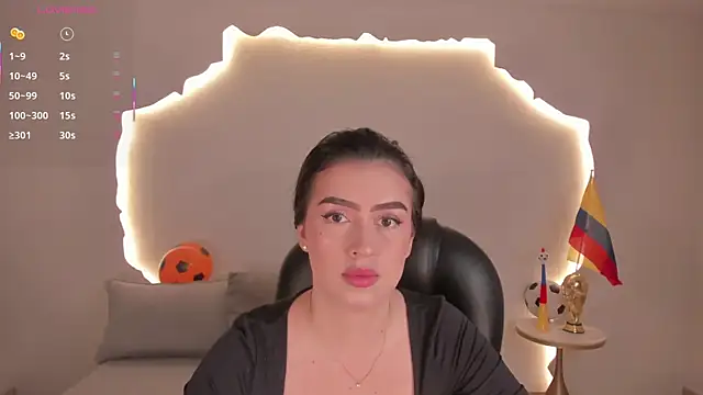 PaulinaSantos  online show from June 21, 2026, 5:48 pm