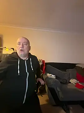 Snapshot of LondonTeffy chatting on December 6, 2024, 10:19 pm LondonTeffy online show from December 6, 2024, 10:19 pm