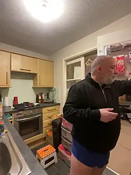 Snapshot of LondonTeffy chatting on March 3, 2025, 10:20 pm LondonTeffy online show from March 3, 2025, 10:20 pm