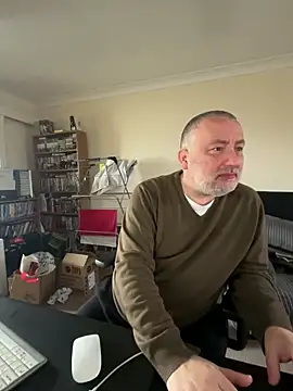 Snapshot of LondonTeffy chatting on March 13, 2025, 11:41 am LondonTeffy online show from March 13, 2025, 11:41 am