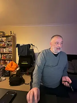 Snapshot of LondonTeffy chatting on March 17, 2025, 10:17 pm LondonTeffy online show from March 17, 2025, 10:17 pm