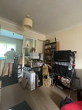 Snapshot of LondonTeffy chatting on September 11, 2025, 9:53 am LondonTeffy online show from September 11, 2025, 9:53 am