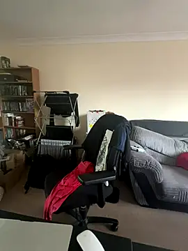 Snapshot of LondonTeffy chatting on October 30, 2025, 11:00 am LondonTeffy online show from October 30, 2025, 11:00 am