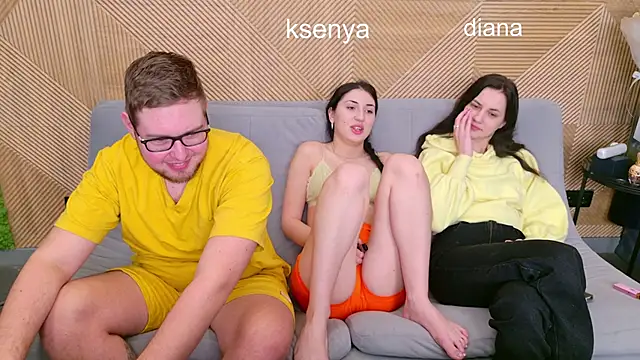 Snapshot of Ksenny chatting on March 4, 2026, 3:56 am Ksenny online show from March 4, 2026, 3:56 am