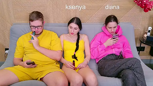 Ksenny online show from April 30, 2026, 5:25 am